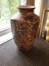 Load image into Gallery viewer, Waccamaw Pottery Vase - Vintage