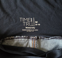 Load image into Gallery viewer, Time and Tru meduim 8-10 maternity jeans Adult Medium
