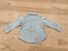 Load image into Gallery viewer, Old Navy 3T Chambray Button Down Shirt 3T
