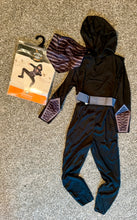 Load image into Gallery viewer, NEW Hyde and Eek, Tiger Warrior sz 8 Boys 8
