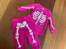 Load image into Gallery viewer, Gymboree Pnk Halloween Glw Drk Skltn PJs 12 months
