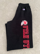 Load image into Gallery viewer, University of Utah Champion Sweatpants Large
