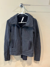 Load image into Gallery viewer, Lulumelon grey zip up 6
