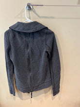 Load image into Gallery viewer, Lulumelon grey zip up 6
