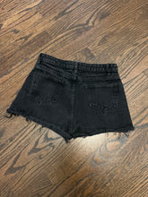 Load image into Gallery viewer, Junior black jean shorts  XS
