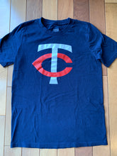 Load image into Gallery viewer, MLB Twins Short Sleeve Navy Blue Shirt Size 10 10
