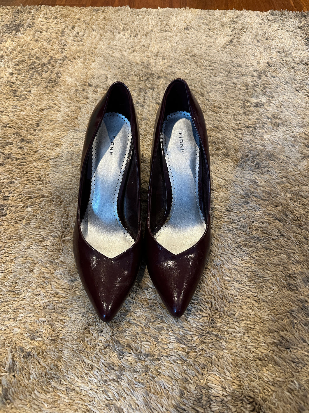 Fioni - Womens pointed High Heels Maroon - Worn once! 9