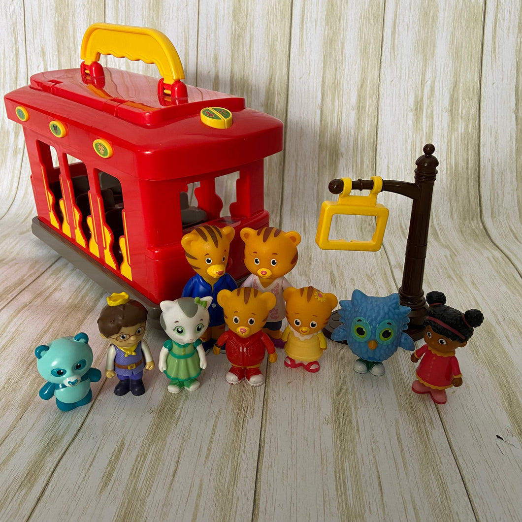 Daniel Tiger Trolley and Figures