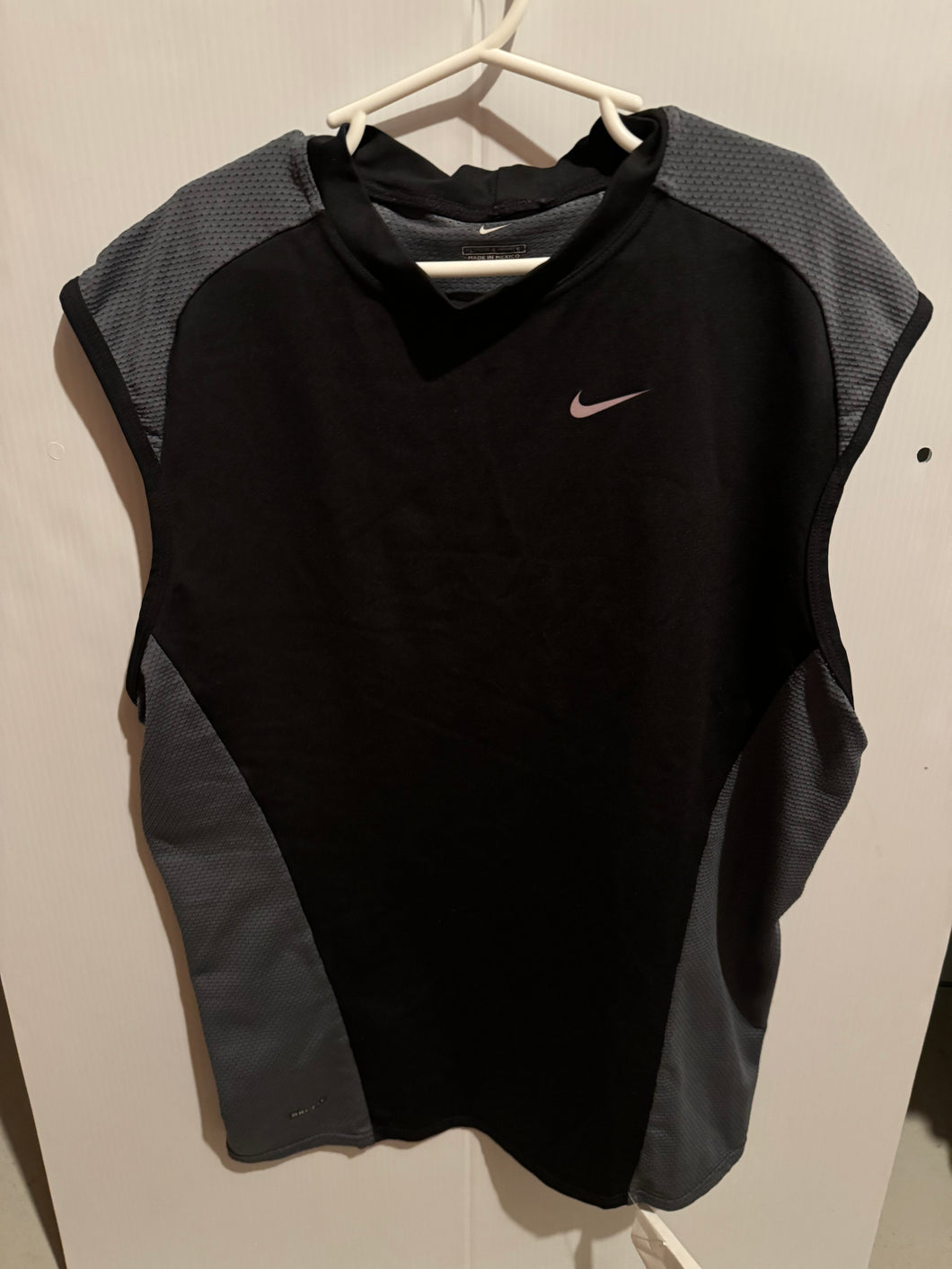 Nike black sleeveless shirt  Large