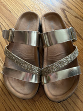 Load image into Gallery viewer, Refresh metallic and glitter gold girls sz 5.5 sandals  5.5
