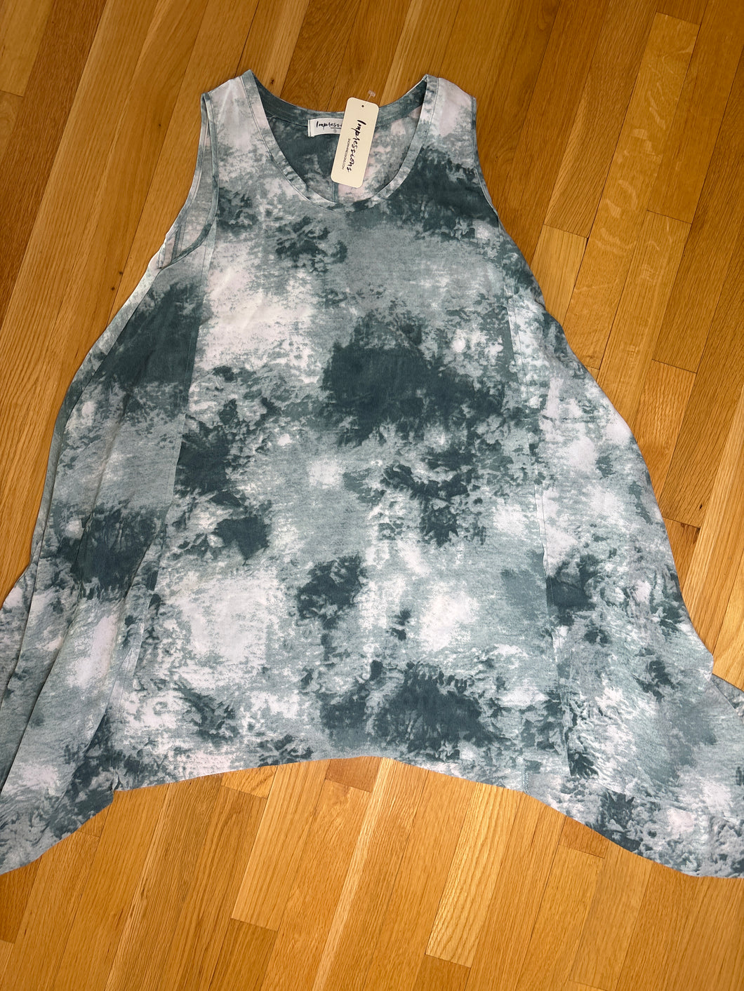 Women’s tank top or swim cover up NWT Adult Small