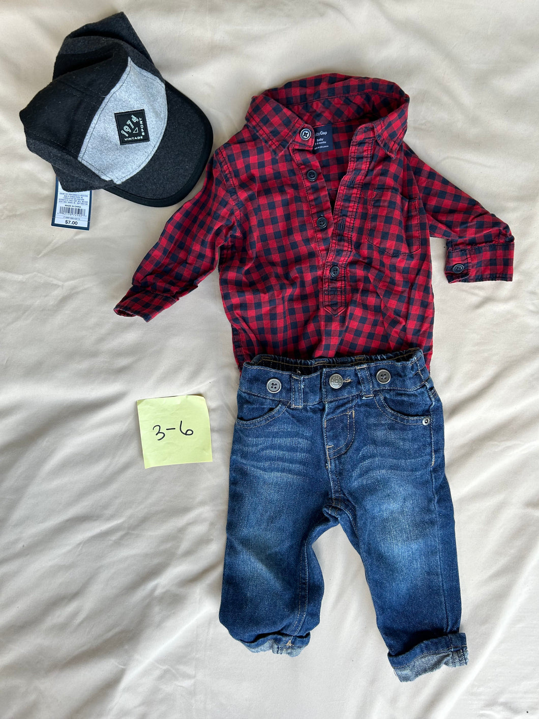 baby gap dress shirt, jeans and brand new hat w tag 3 months