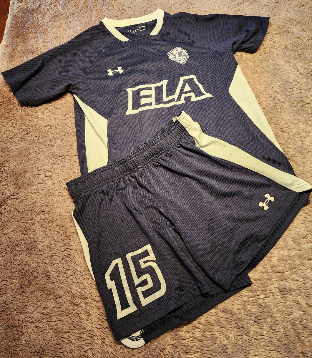 Under Armour HeatGear Ela Soccer jersey shirt ans shorts, size adult medium, navy Adult Medium