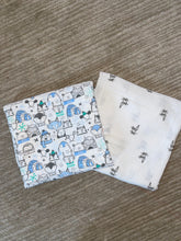 Load image into Gallery viewer, Gymboree set of 2 muslin swaddle blankets
