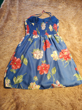 Load image into Gallery viewer, American Eagle Outfitters blue floral sundress, size XS, lined, pockets XS
