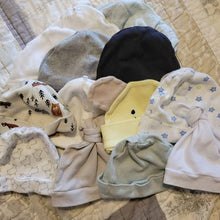 Load image into Gallery viewer, 13 Assorted Baby Hats Gender Neutral
