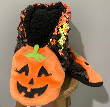 Load image into Gallery viewer, Hyde &amp; Eek Sequins Gripper Halloween Pumpkin Slipper Socks Adult Medium
