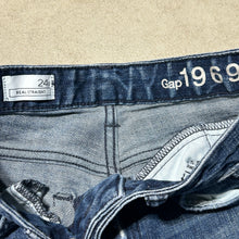 Load image into Gallery viewer, GAP Real Straight Jeans 24 Regular  24
