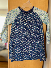 Load image into Gallery viewer, Mini Boden Jersey Flower Dress Like-New!!! 5
