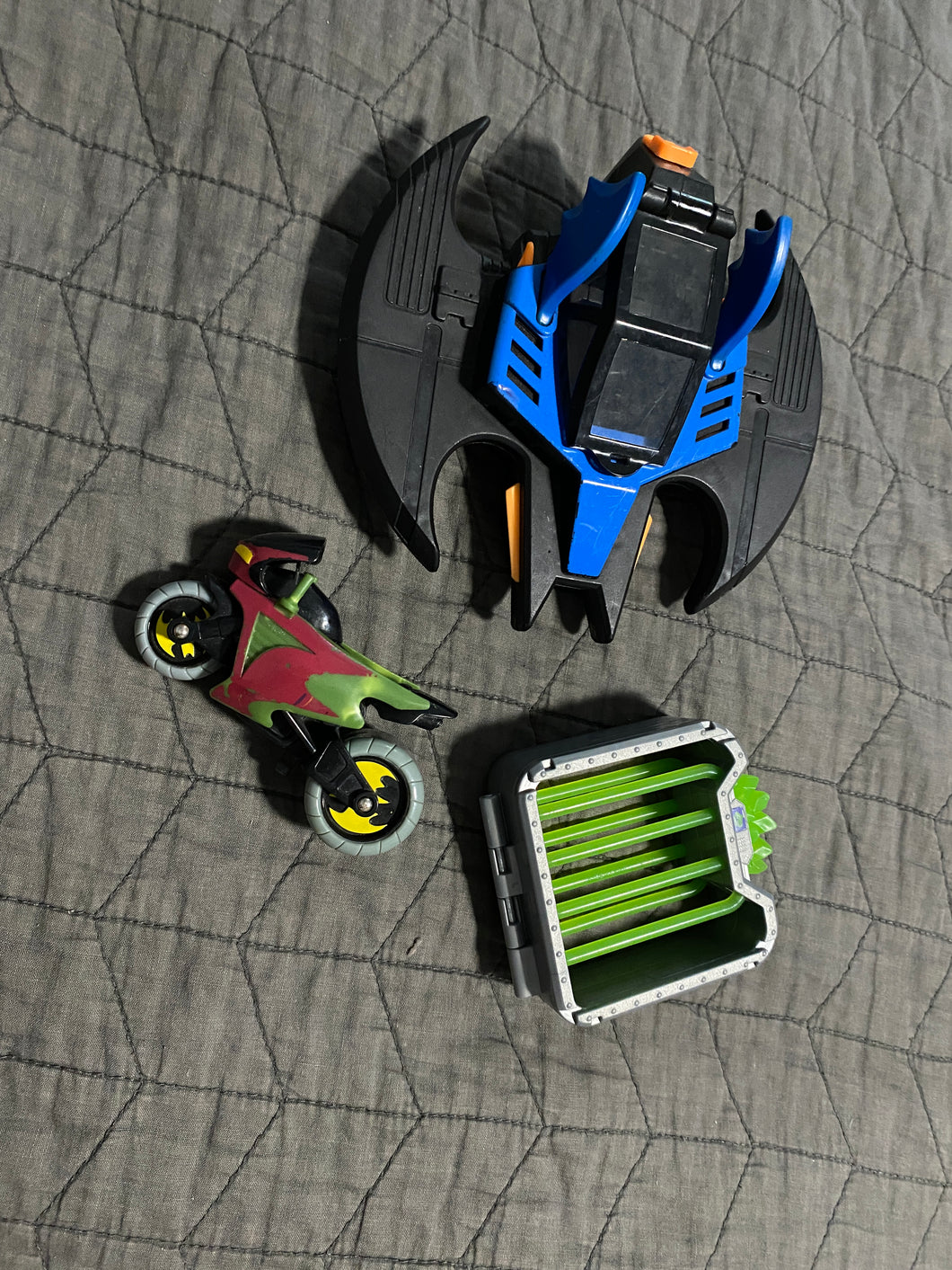 Imaginext DC batman toys motorcycle, jail and batwing