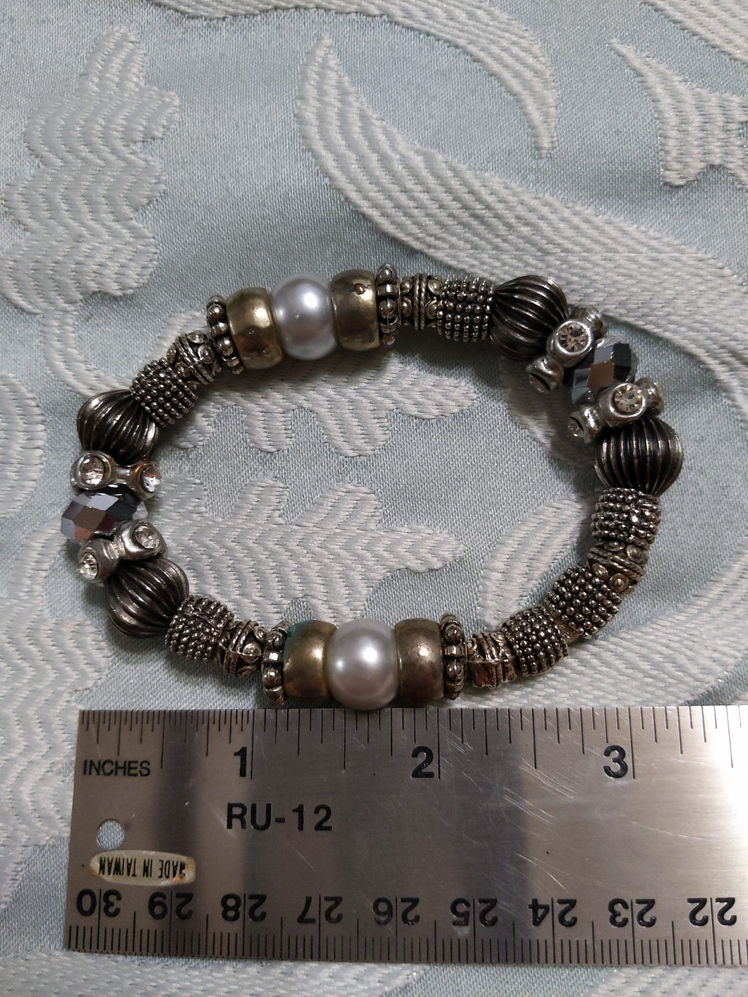 Silver colored Stretchy beaded bracelet One Size