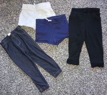 Load image into Gallery viewer, Girls Size 18 Mon Lot-4pcs Bottoms Carter’s, jumping beans 18 months
