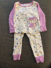 Load image into Gallery viewer, Wonder Nation pajamas  12 months

