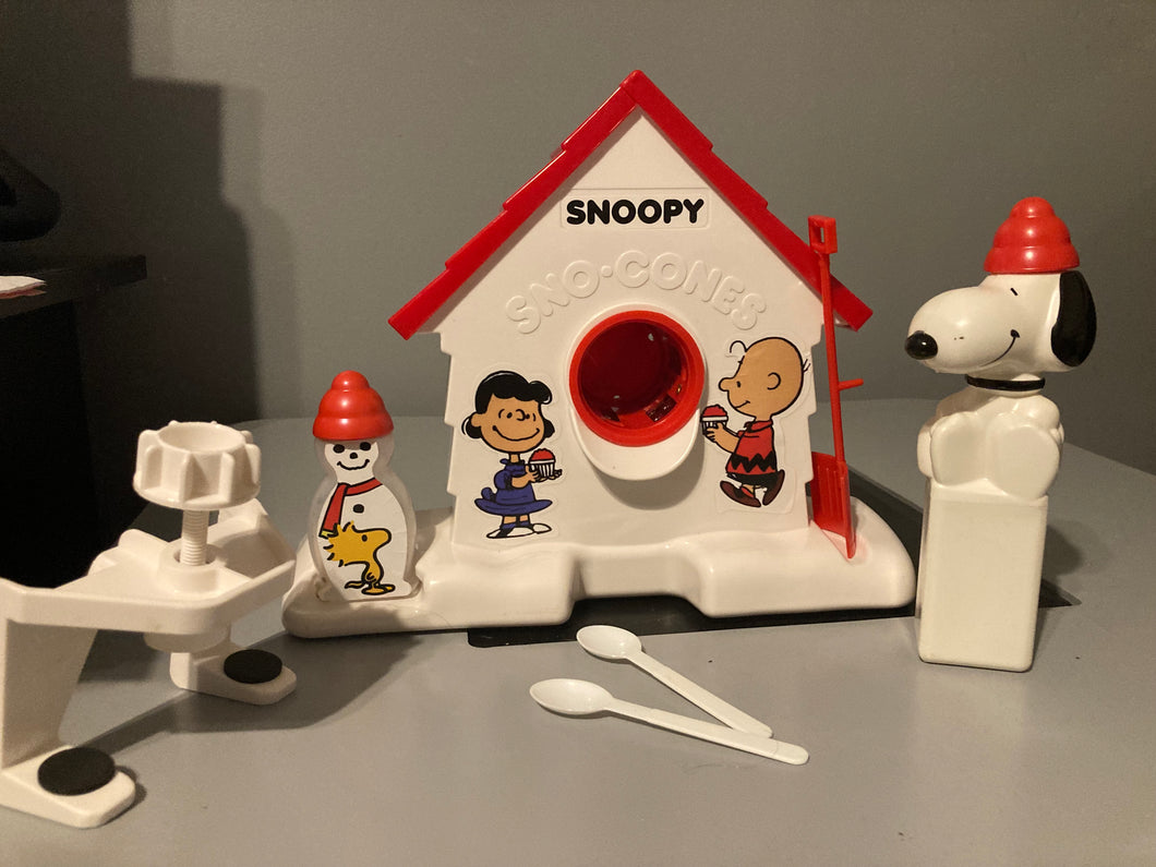 Vintage Snoopy Sno Cone Maker