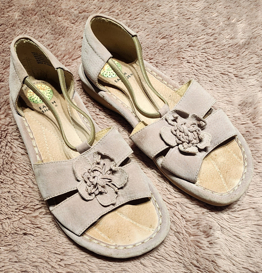 Earth Shoe suede sandal, womens size 8, beige 8