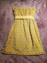 Load image into Gallery viewer, Velvet Heart strapless dress, size XS, yellow and gray XS
