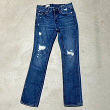 Load image into Gallery viewer, GAP Real Straight Jeans 24 Regular  24

