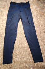 Load image into Gallery viewer, Old Navy Elevate Go-Dry leggings, size small, navy, side pockets Adult Small
