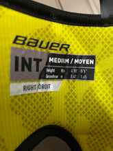 Load image into Gallery viewer, Bauer - Intermediate Hockey Elbow Pads / Guards , Size M Adult Medium

