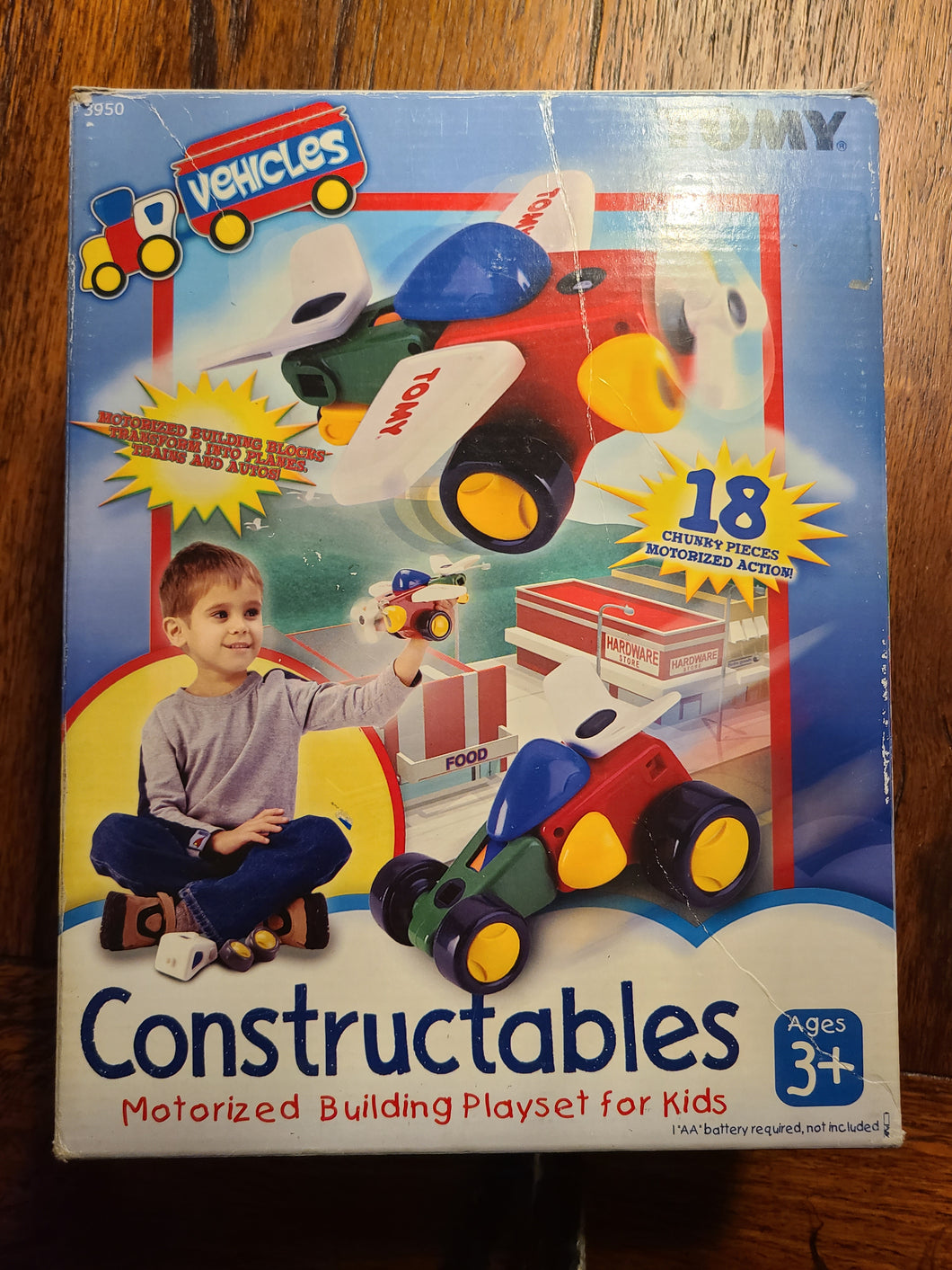 TOMY CONSTRUCTABLES MOTORIZED BUILDING SET