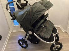 Load image into Gallery viewer, Bumbleride Indie Twin Stroller With Parent Console
