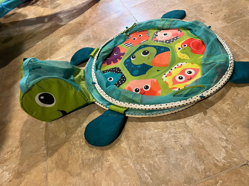 Turtle tummy time mat/ball pit