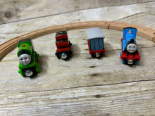 Load image into Gallery viewer, Wood train set
