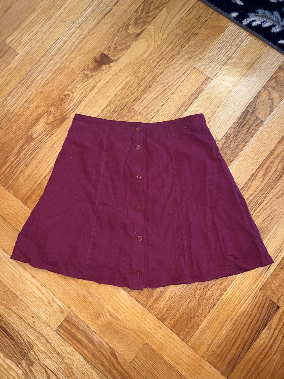 Fashion On Earth Crimson cotton Skirt size small Adult Small